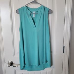 Honeyme Gabby turquoise sleeveless top, size M